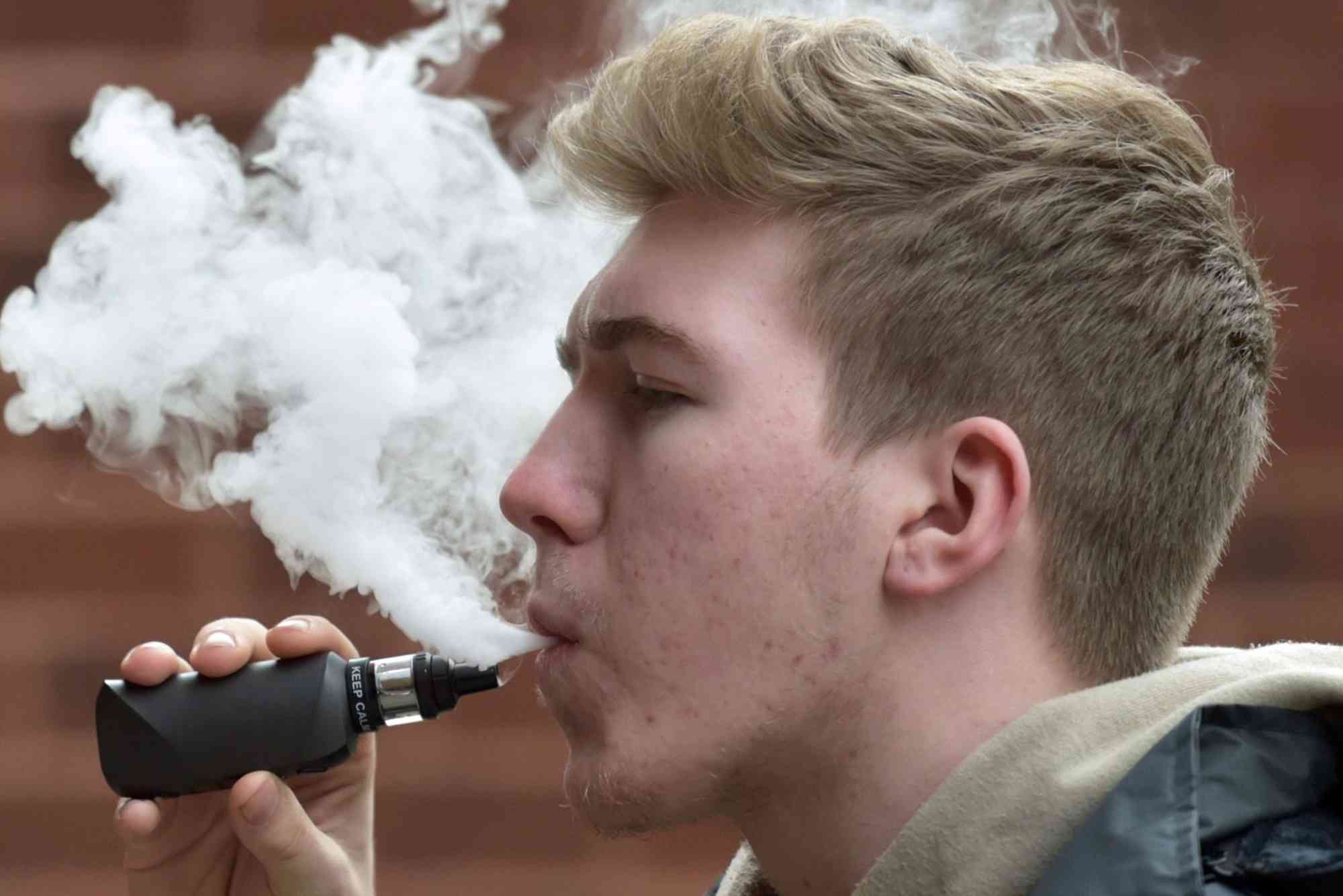 UK Law Vaping Workplace